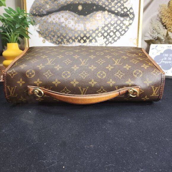 Authentic Louis Vuitton Monogram Beverly 41 2-Way Bag - Picture 7 of 17